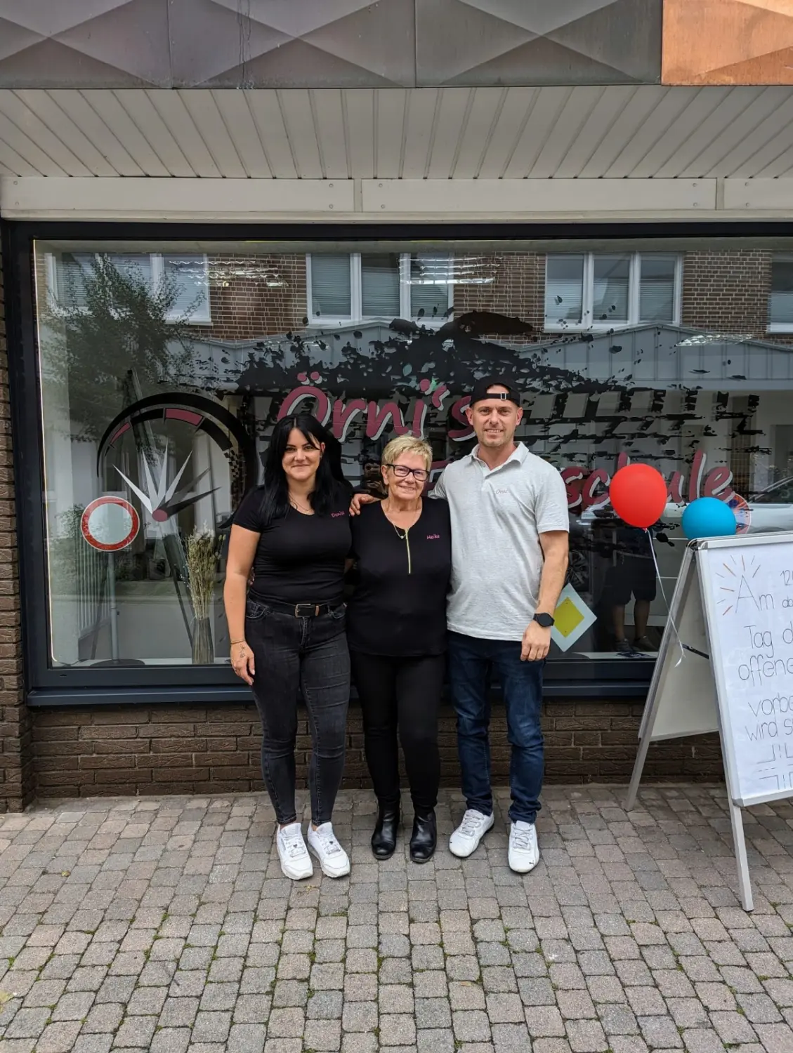 Das Team von Örni’s Fahrschule beim Tag der offenen Tür 2023
