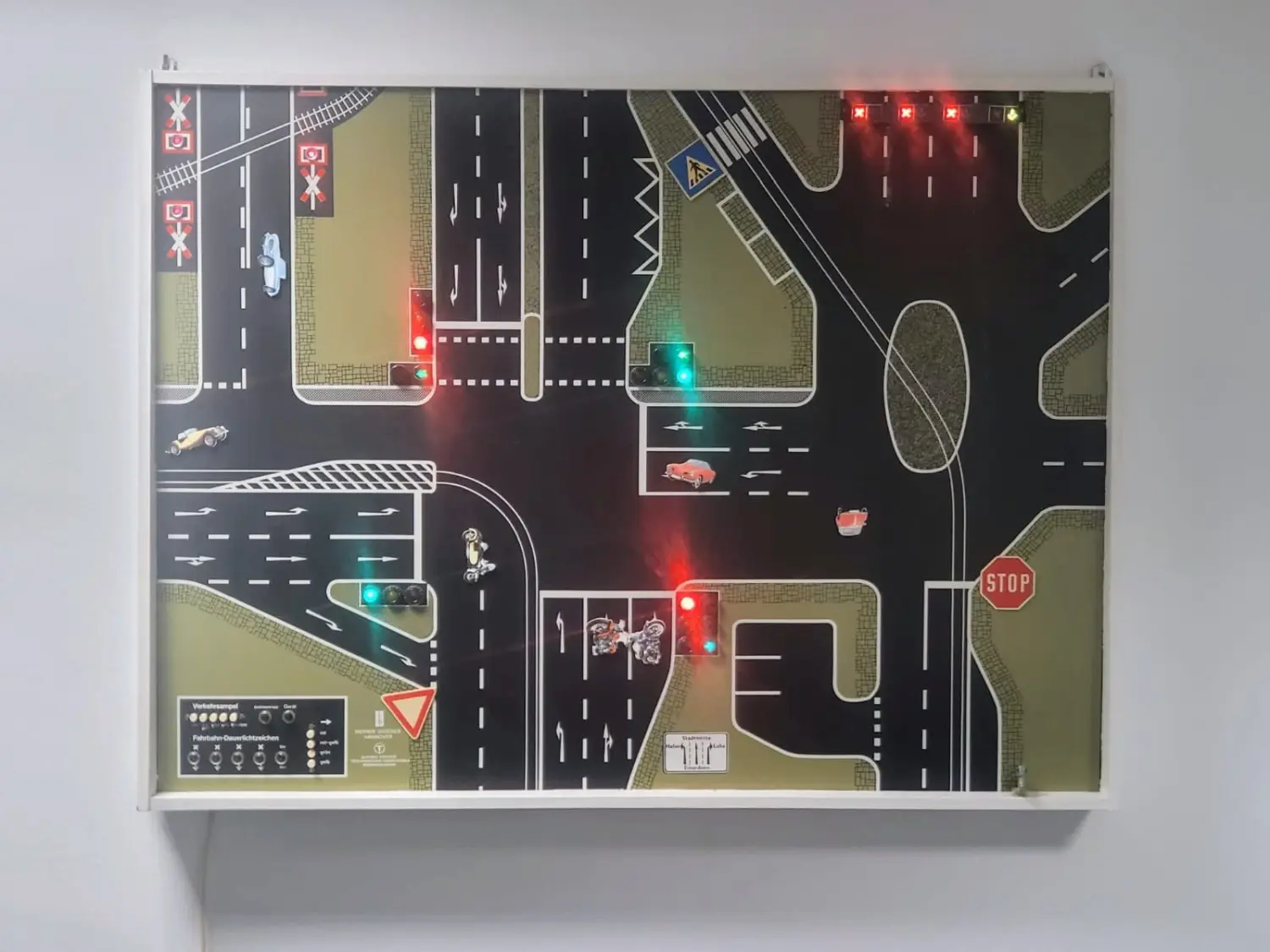 Wandbild von Straßen und Verkehrszeichen